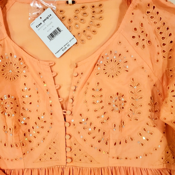 Free People Sea of Love Bell Sleeve Tunic Sz M NWT - Picture 4 of 11